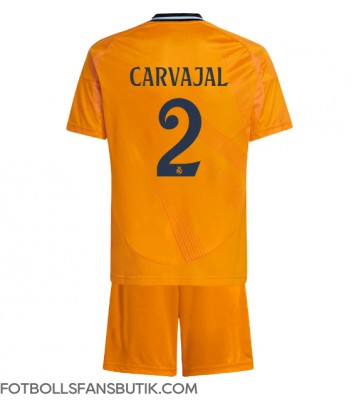 Real Madrid Daniel Carvajal #2 Replika Bortatröja Barn 2024-25 Kortärmad (+ Korta byxor)